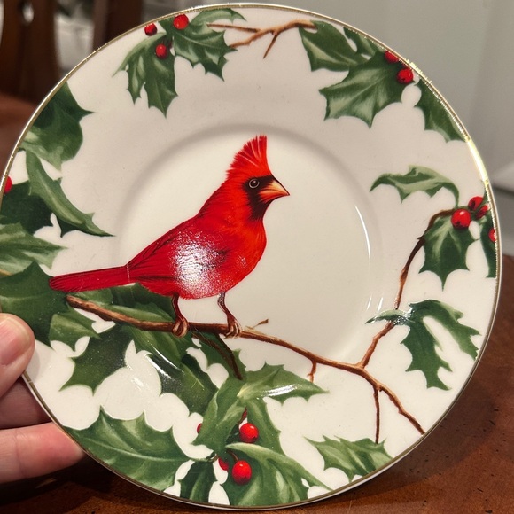 Grace Red and Green Cardinal Tea Cup and Saucer Set - Picture 4 of 5